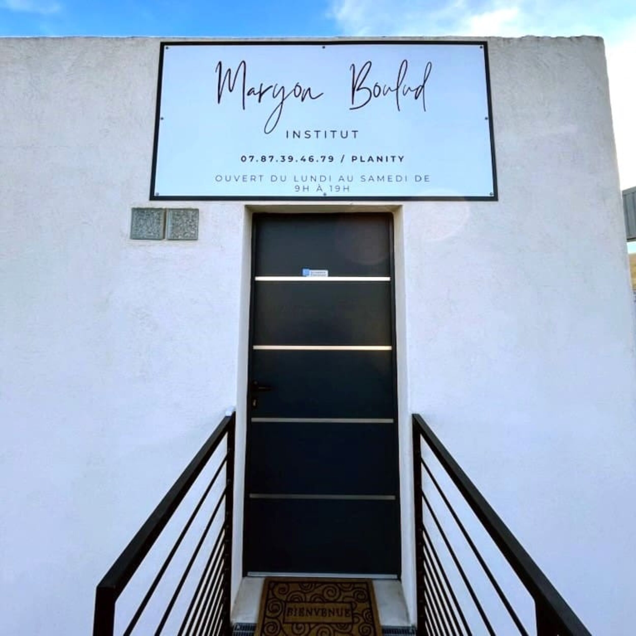 enseigne - panneau - institut maryon boulud - agence cm communication